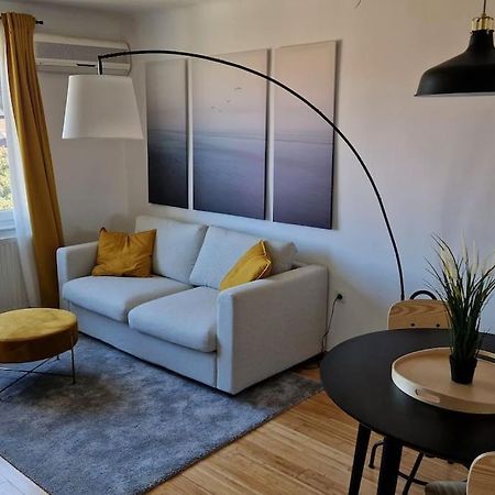 Ferienwohnung Midnight Blue Oasis - Center, Free Parking Zagreb Exterior foto